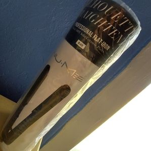 Nume Silhouette Straightener (never been opened)